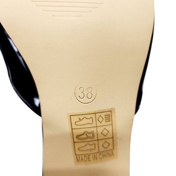 Patent Leather Pointed Toe Pumps With Black Suede Wraparound Ankle Straps Size 8 - Picture 9 of 11